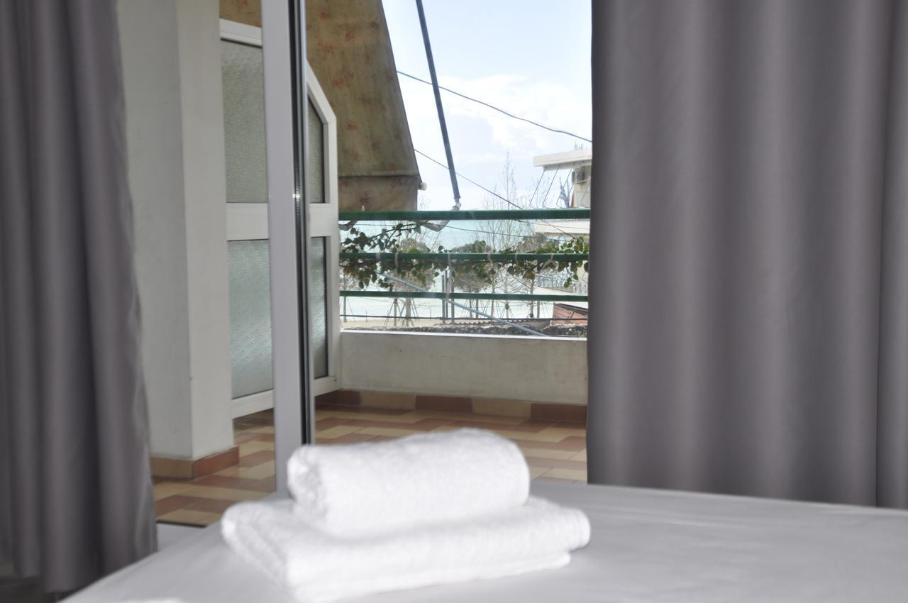 Zotos Apartment Himare Esterno foto