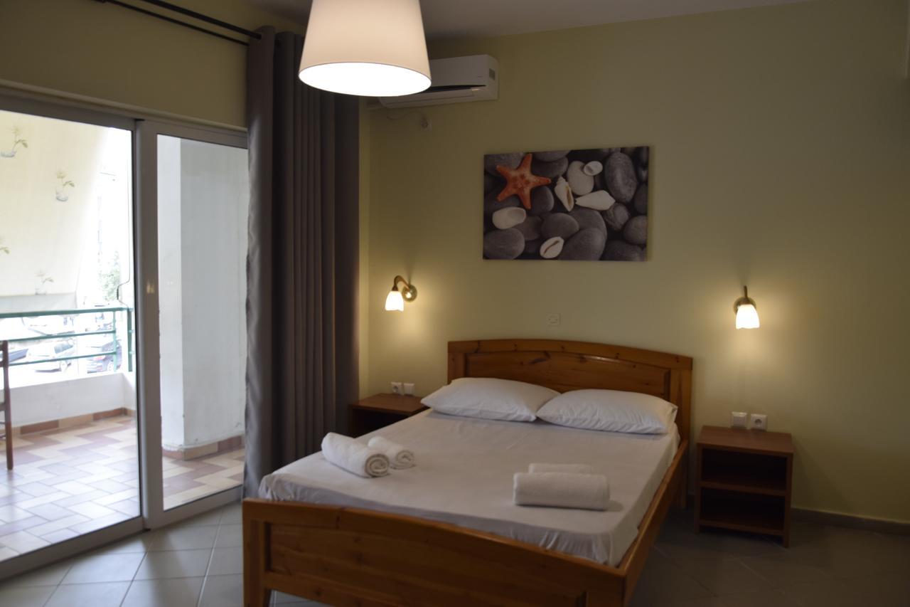 Zotos Apartment Himare Esterno foto